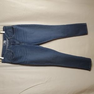 Women Signature Levi's Strauss & Co. Stretch long skinny jean Size 12, Blue